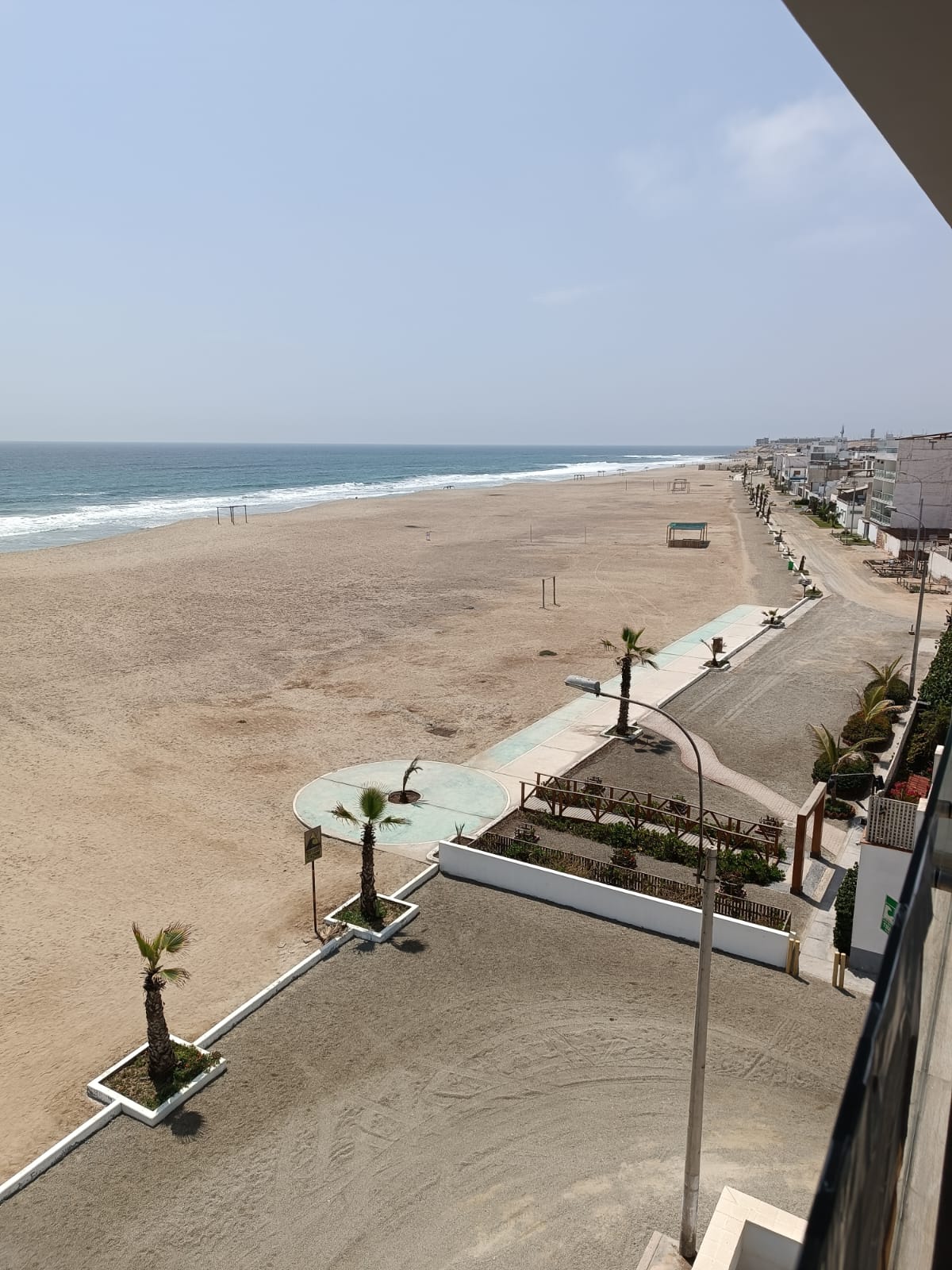 🌊 ¡Alquila tu Departamento Dúplex de Playa en Punta Rocas! 🏖️